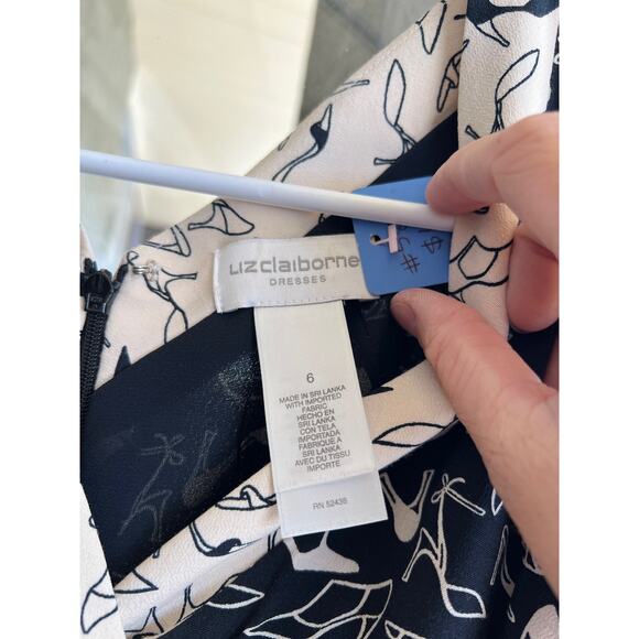 90s Liz Claiborne Rayon Day Dress: Navy Shoe Print, Size 6 - Picture 2 of 4